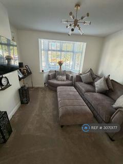 3 bedroom semi-detached house to rent, Rosedale Road, Romford, RM1