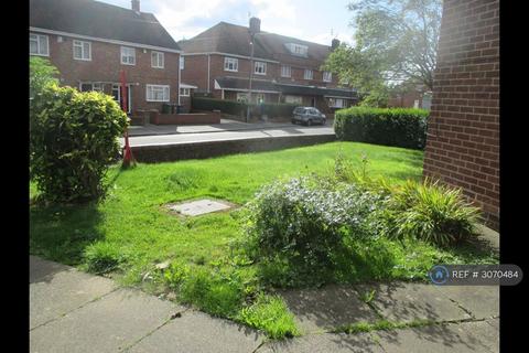 2 bedroom semi-detached house to rent, Toronto Road, Sunderland, SR3
