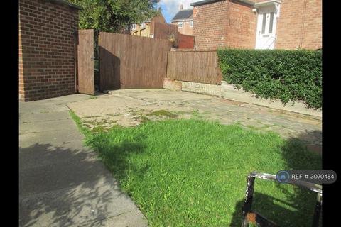 2 bedroom semi-detached house to rent, Toronto Road, Sunderland, SR3