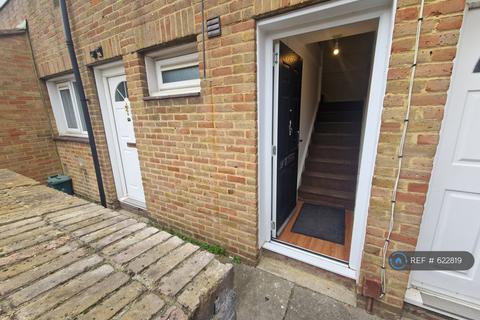 1 bedroom maisonette to rent, Uxbridge, Uxbridge, UB10