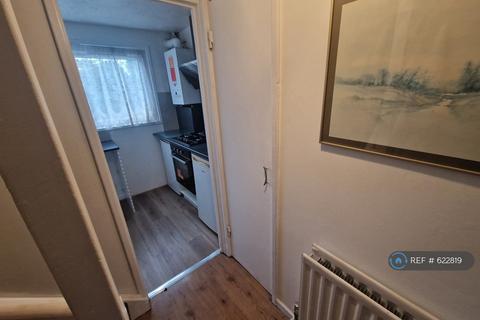 1 bedroom maisonette to rent, Uxbridge, Uxbridge, UB10