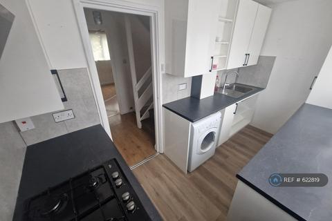 1 bedroom maisonette to rent, Uxbridge, Uxbridge, UB10