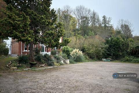 2 bedroom flat to rent, Oakdene, Monmouth, NP25