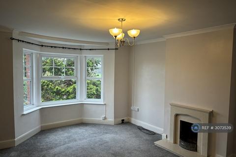 2 bedroom flat to rent, Oakdene, Monmouth, NP25