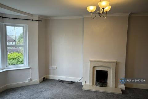 2 bedroom flat to rent, Oakdene, Monmouth, NP25