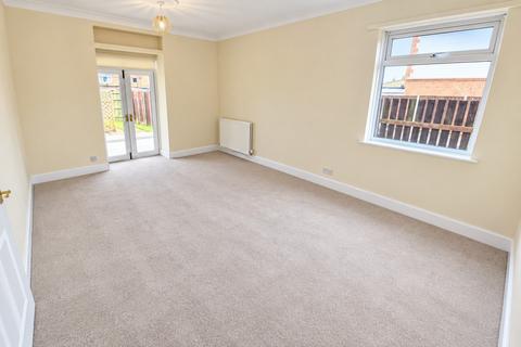 3 bedroom bungalow for sale, Limbury Road, Luton, LU3 2PJ