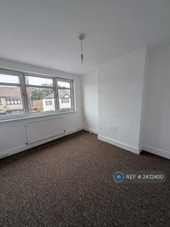 3 bedroom terraced house to rent, Gay Gardens, Dagenham, RM10