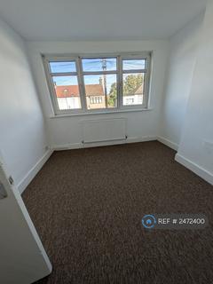 3 bedroom terraced house to rent, Gay Gardens, Dagenham, RM10