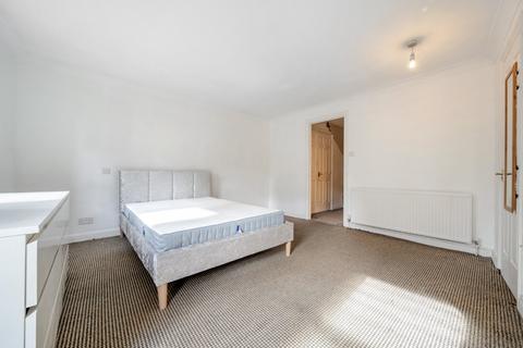 4 bedroom terraced house for sale, Wolfe Crescent, London, SE16