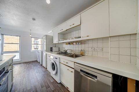 4 bedroom terraced house for sale, Wolfe Crescent, London, SE16