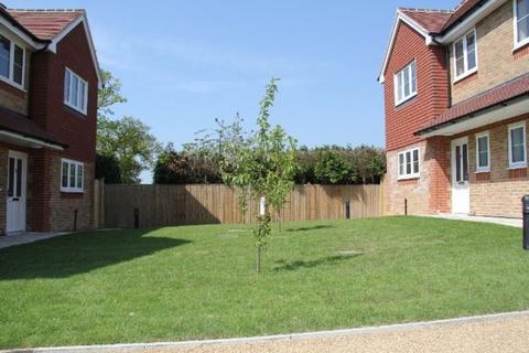 3 bedroom semi-detached house to rent, Whitehill Road, CROWBOROUGH