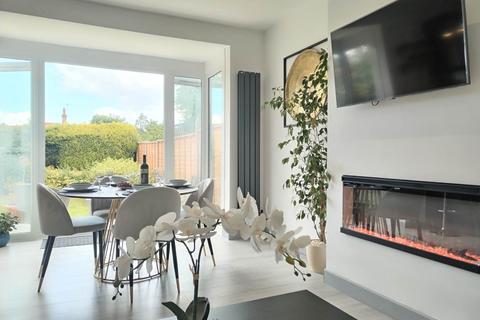 2 bed semi-detached house for rent in Riverview Road, Epsom