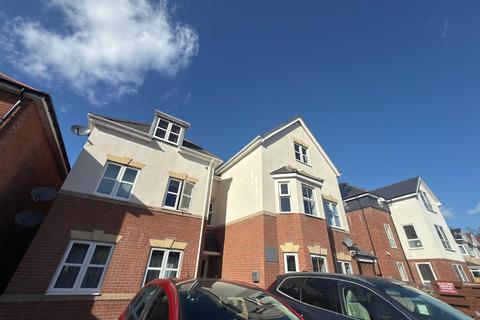2 bedroom flat to rent, Winton Court, Winchester Road, Southampton, SO16