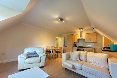 2 bedroom flat to rent, Winton Court, Winchester Road, Southampton, SO16