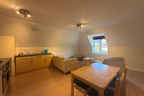 2 bedroom flat to rent, Winton Court, Winchester Road, Southampton, SO16