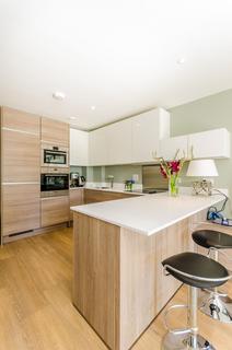 3 bedroom flat for sale, Sirius House, Seafarer Way, Canada Water, London, SE16