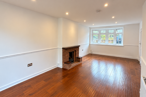 3 bedroom house to rent, Hampshire Road, Hornchurch, RM11