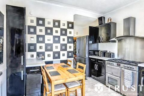 2 bedroom terraced house for sale, Lees Hall Road, Dewsbury, West Yorkshire, WF12 9HB