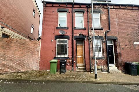 2 bedroom terraced house to rent, Cross Woodview Street, LEEDS, LS11
