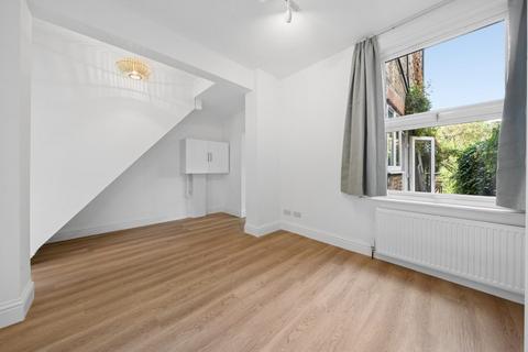 1 bedroom ground floor flat to rent, Carr Road, London E17