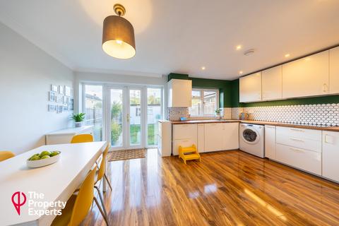 3 bedroom terraced house for sale, Kingfisher Drive, Reading, RG5