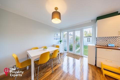 3 bedroom terraced house for sale, Kingfisher Drive, Reading, RG5