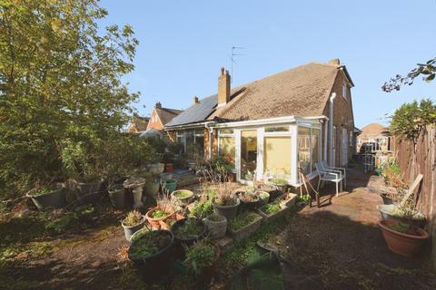 4 bedroom detached bungalow for sale, Onslow Road, Luton