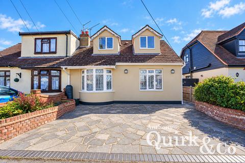 3 bedroom chalet for sale, The Driveway, Canvey Island, SS8