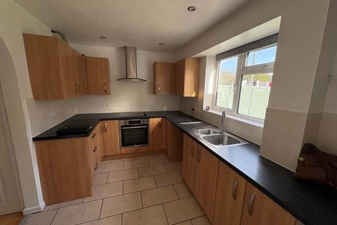 3 bedroom house to rent, Cranmore, Brompton Road, Weston-super-Mare