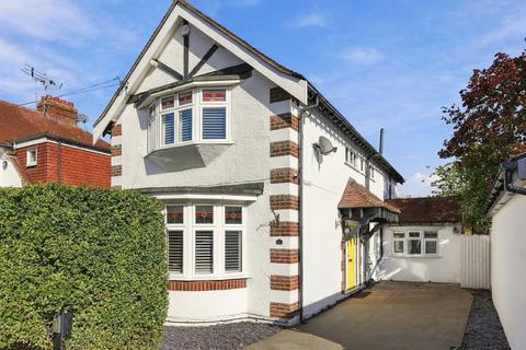 4 bedroom detached house for sale, Kenilworth Gardens, Loughton, IG10