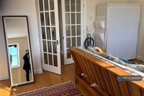1 bedroom flat to rent, Regency Square, Brighton, BN1