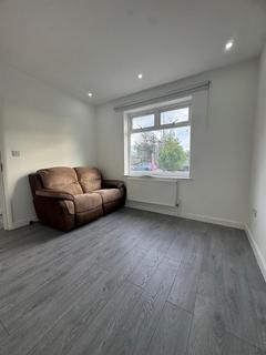 3 bedroom terraced house to rent, Blewitts Cottages, RAINHAM, RM13 8SL