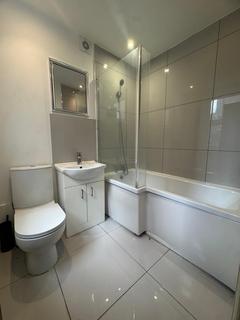 3 bedroom terraced house to rent, Blewitts Cottages, RAINHAM, RM13 8SL