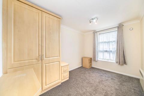2 bedroom flat for sale, Marlowe Gardens, Eltham