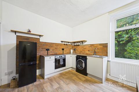 2 bedroom terraced house to rent, Campden Road, West Yorkshire HX7