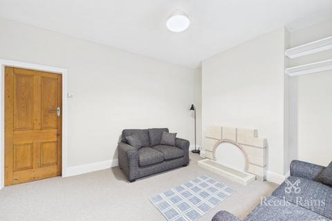 2 bedroom terraced house to rent, Campden Road, West Yorkshire HX7