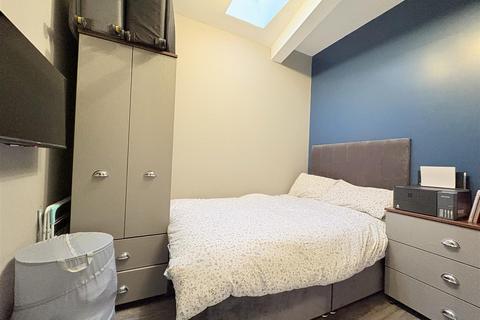 2 bedroom flat to rent, Percy Street, Newcastle Upon Tyne