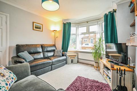 3 bedroom semi-detached house for sale, Eden Crescent, Leeds