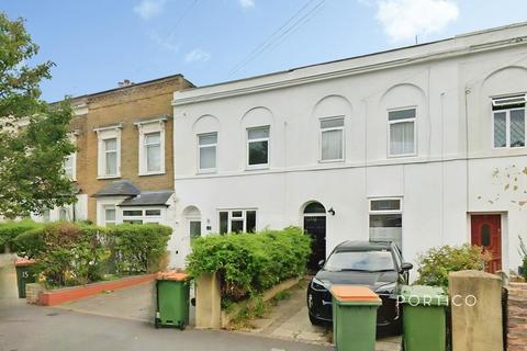 3 bedroom house to rent, Buxton Road, E15