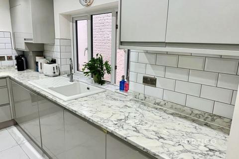 3 bedroom house to rent, Buxton Road, E15