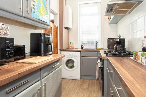 2 bedroom terraced house to rent, Nunthorpe Road, Leeds