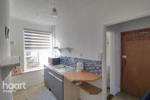 Studio to rent, Bolton Lane, IPSWICH