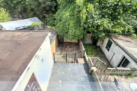 4 bedroom house to rent, Glenfrome Road, Bristol BS5