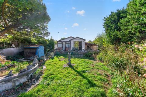 2 bedroom detached bungalow for sale, Sugden Avenue, Wickford, Essex