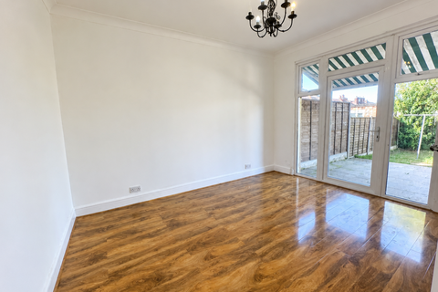 undefined, Imperial Drive, Harrow HA2