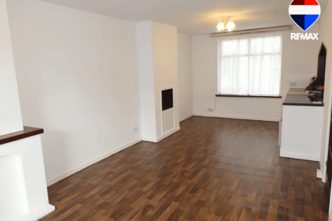 3 bedroom terraced house to rent, Rogers Road, Dagenham RM10