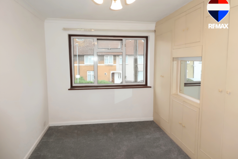 3 bedroom terraced house to rent, Rogers Road, Dagenham RM10
