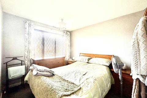 3 bedroom detached house to rent, Melrose Drive, Crewe