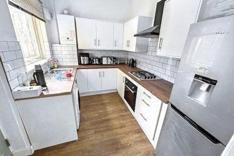 2 bedroom ground floor flat to rent, Warwick Street, Heaton, Newcastle upon Tyne, Tyne and Wear, NE6 5AR