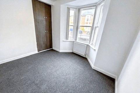 2 bedroom ground floor flat to rent, Warwick Street, Heaton, Newcastle upon Tyne, Tyne and Wear, NE6 5AR